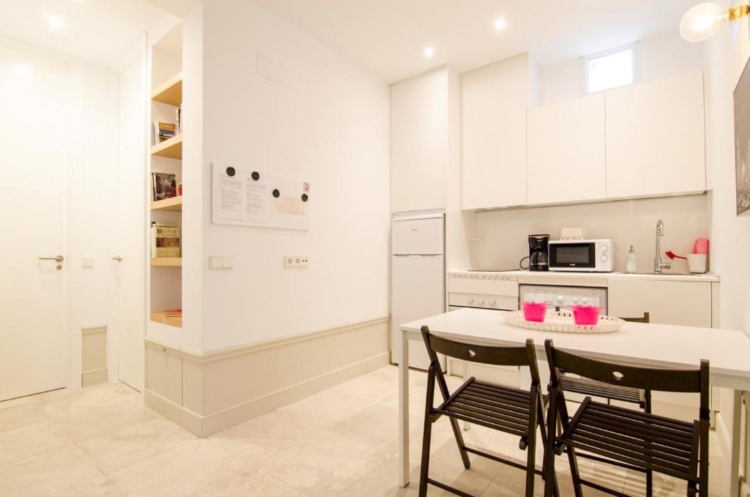 Valverde Apartment Madrid Eksteriør bilde